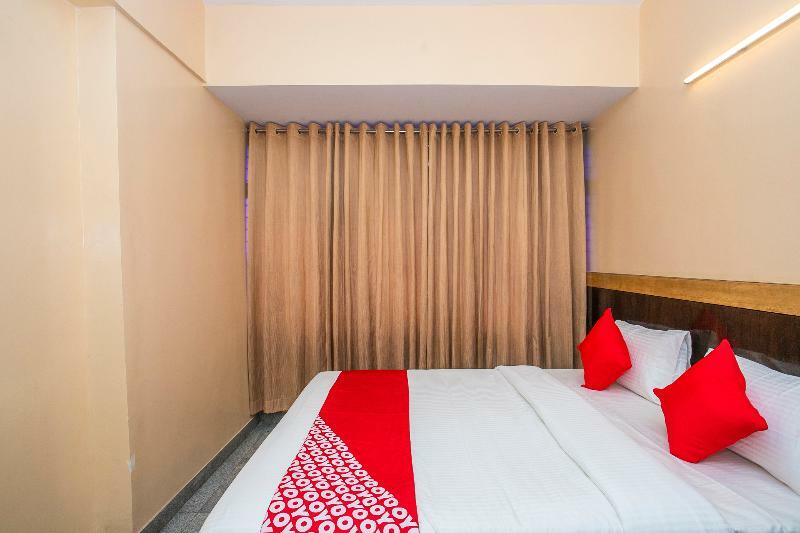 Oyo Flagship Hotel Archana Comforts Бангалор Экстерьер фото